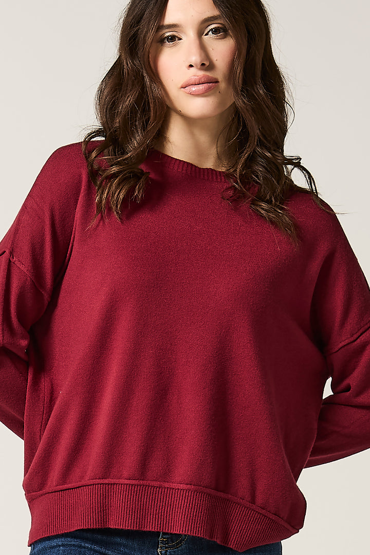 Maglia girocollo con bordino in rilievo