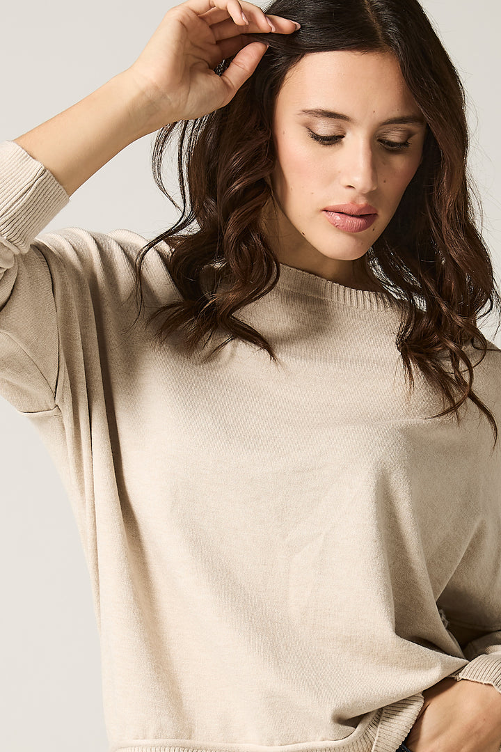 Maglia girocollo con bordino in rilievo