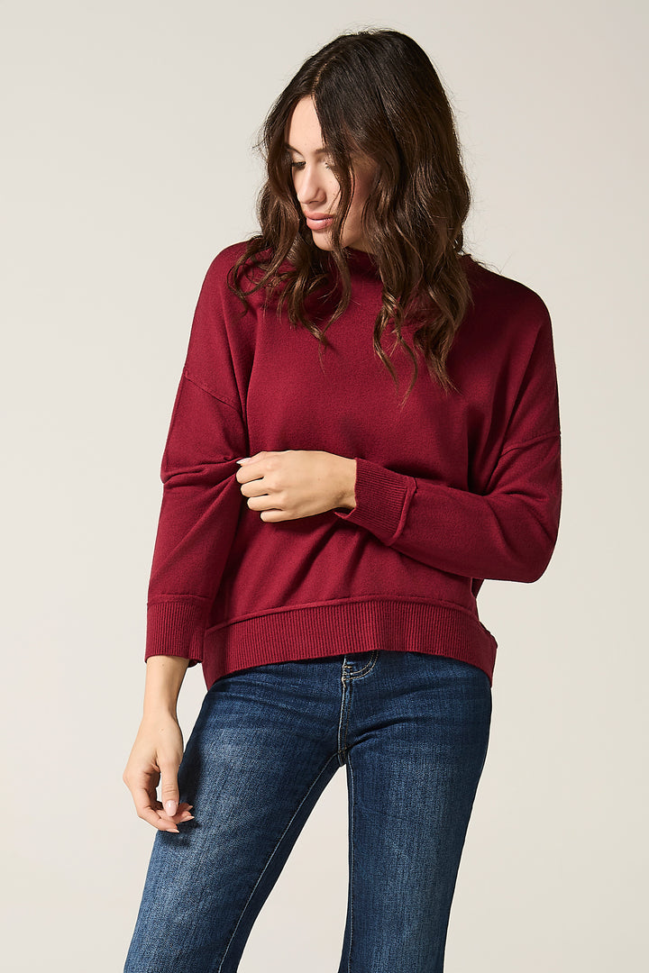 Maglia girocollo con bordino in rilievo