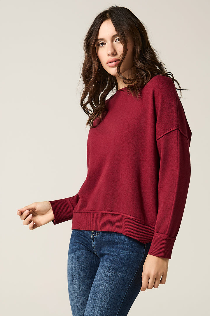 Maglia girocollo con bordino in rilievo