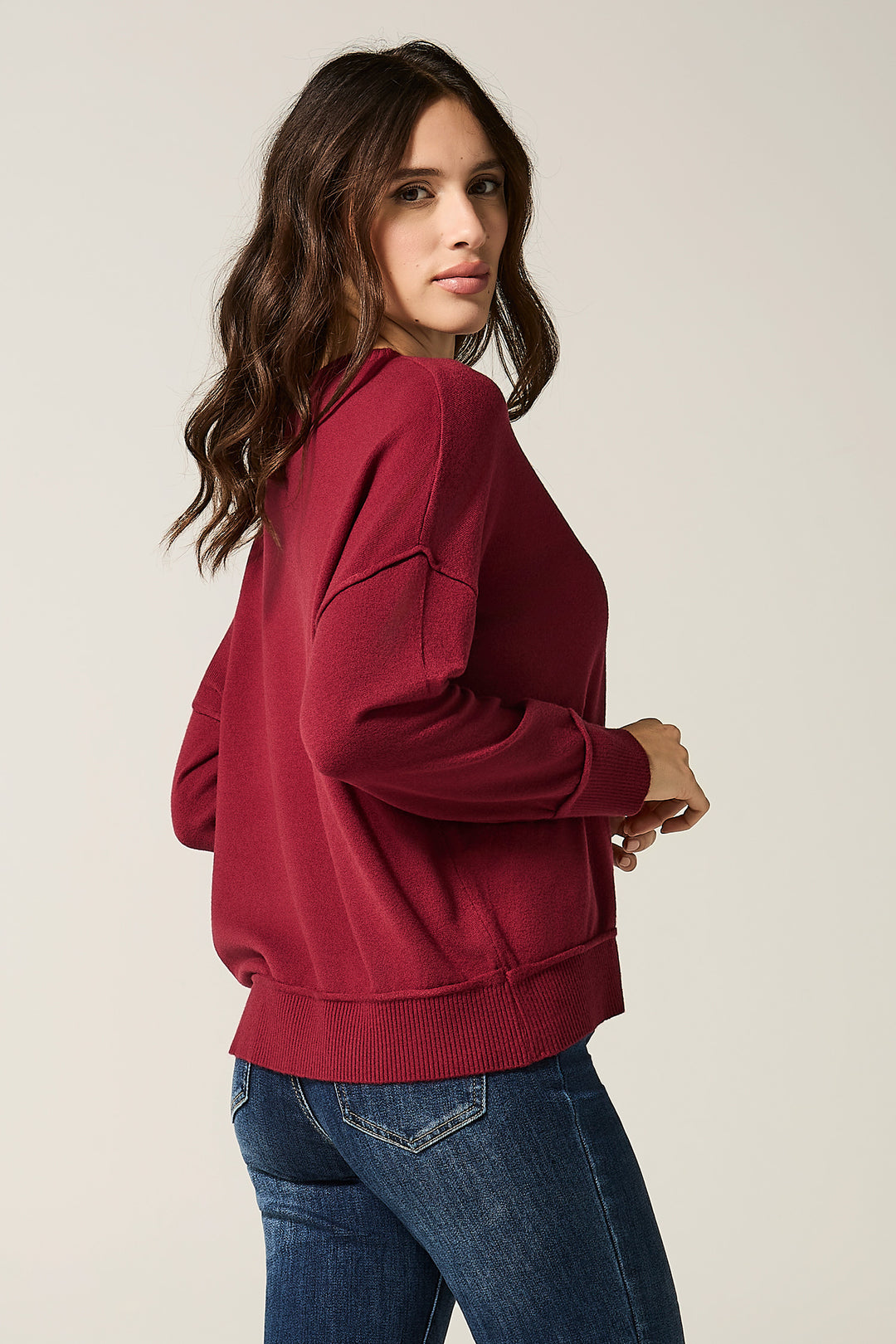 Maglia girocollo con bordino in rilievo