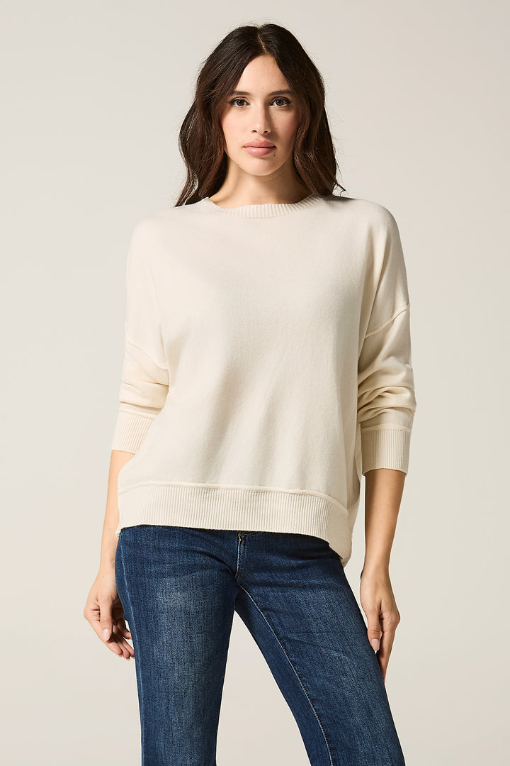 Maglia girocollo con bordino in rilievo