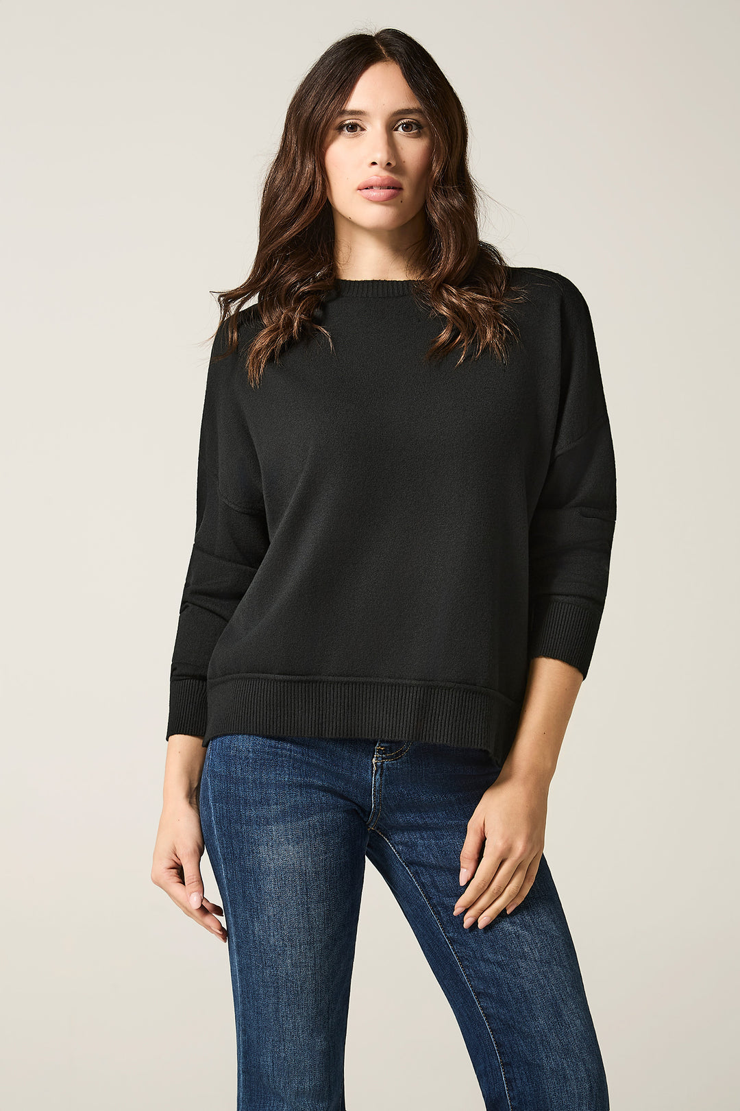 Maglia girocollo con bordino in rilievo