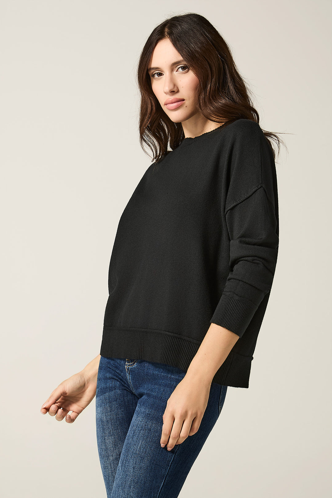 Maglia girocollo con bordino in rilievo