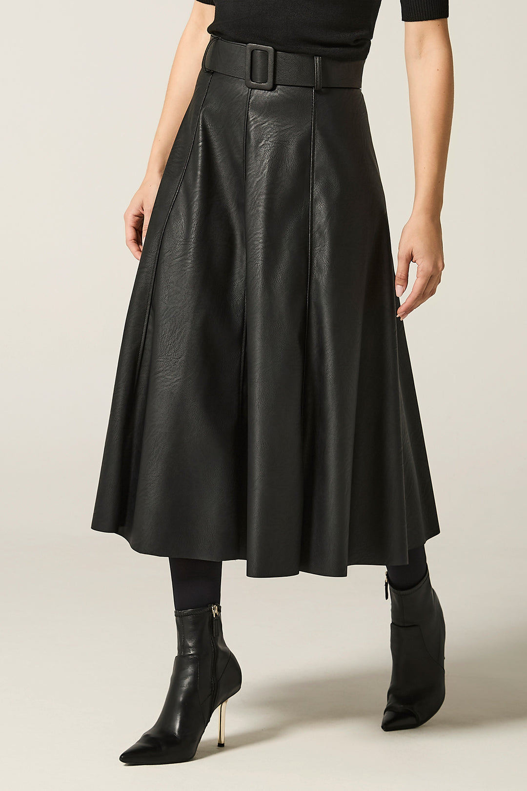 Gonna in ecopelle con cinta