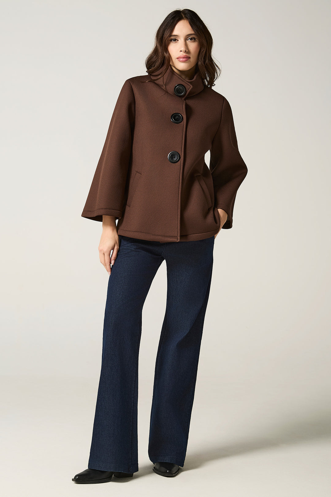 Giaccone in neoprene a 3 bottoni