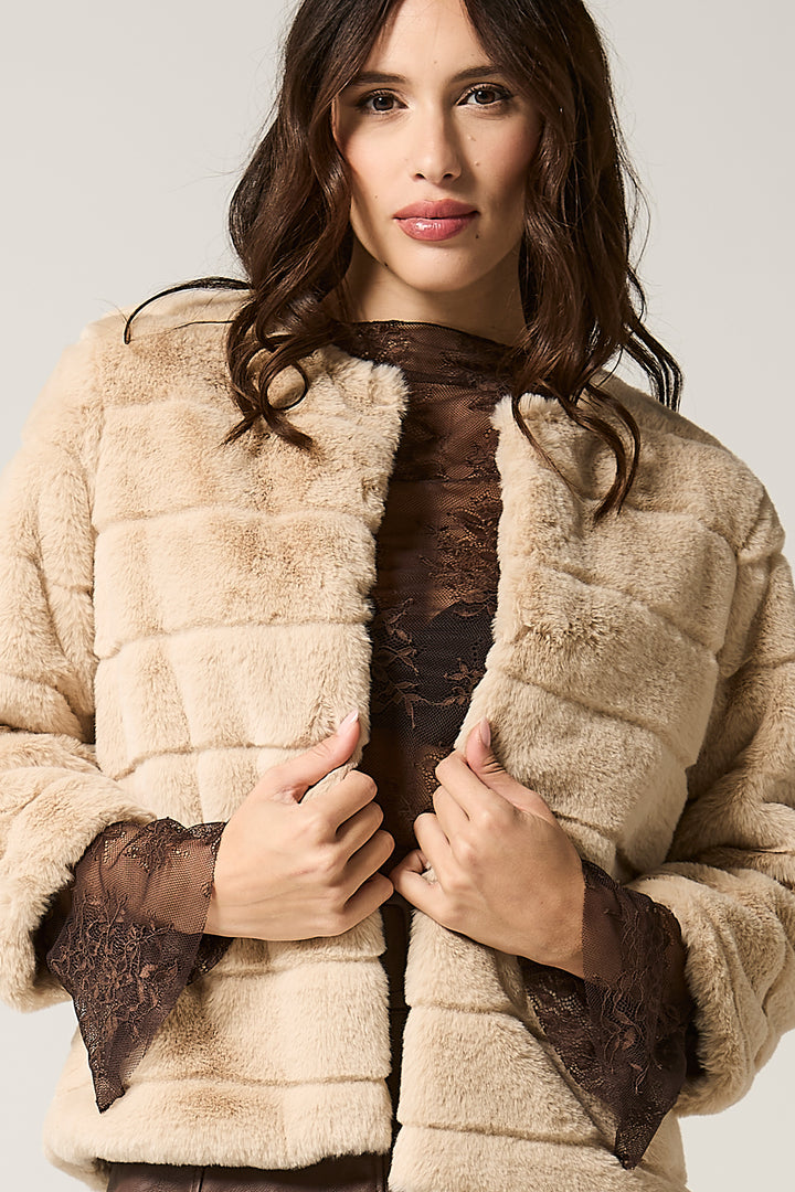 Giacca in ecopelliccia