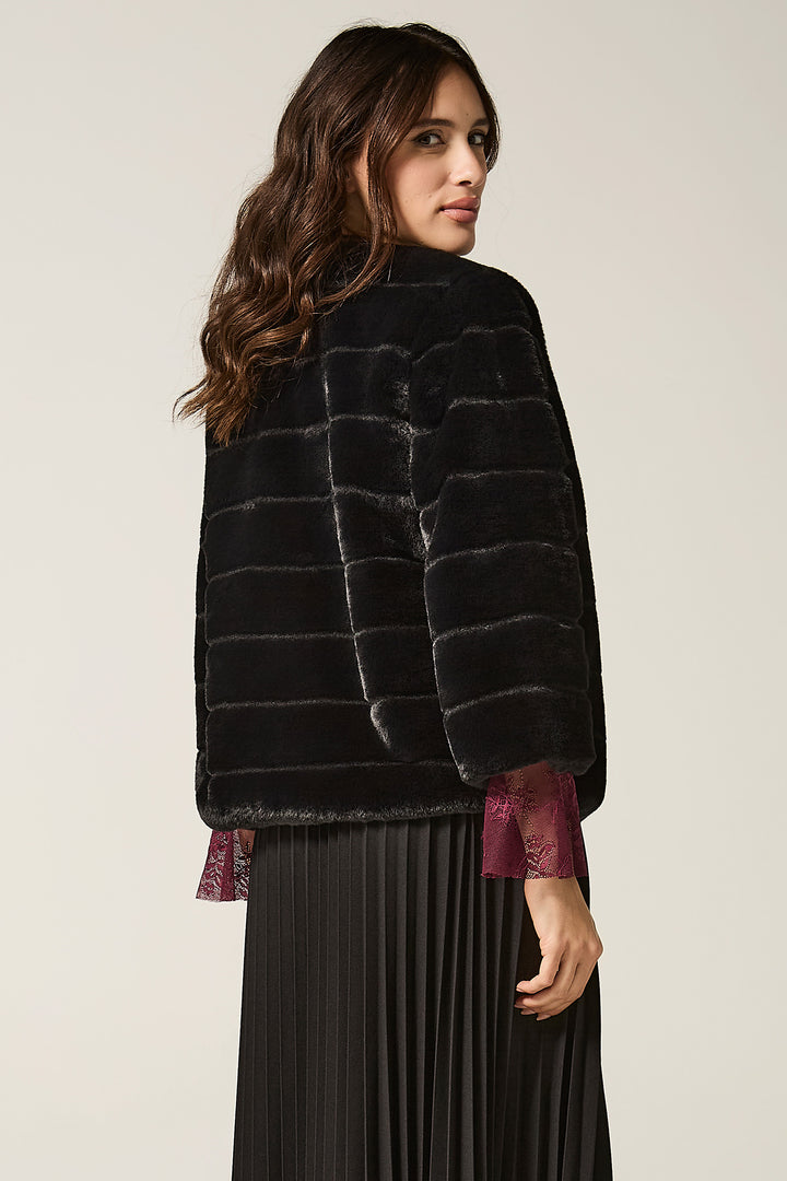 Giacca in ecopelliccia