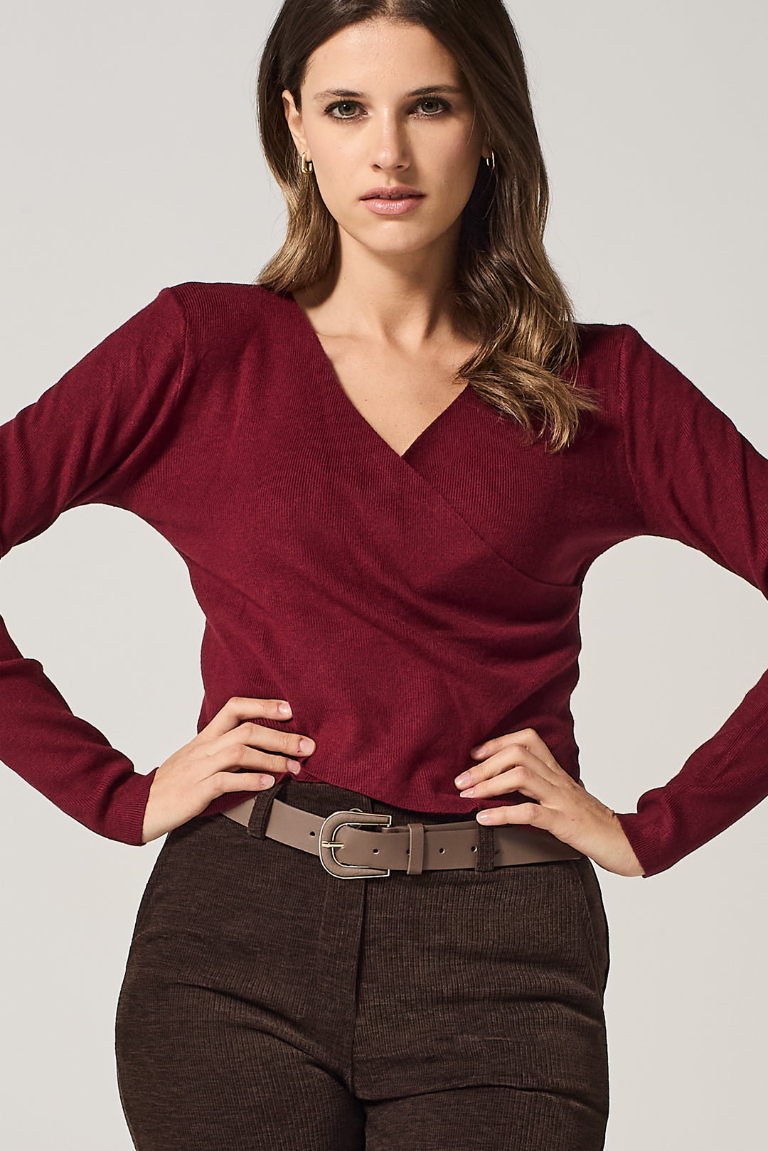 Maglia scollo a V con incrocio