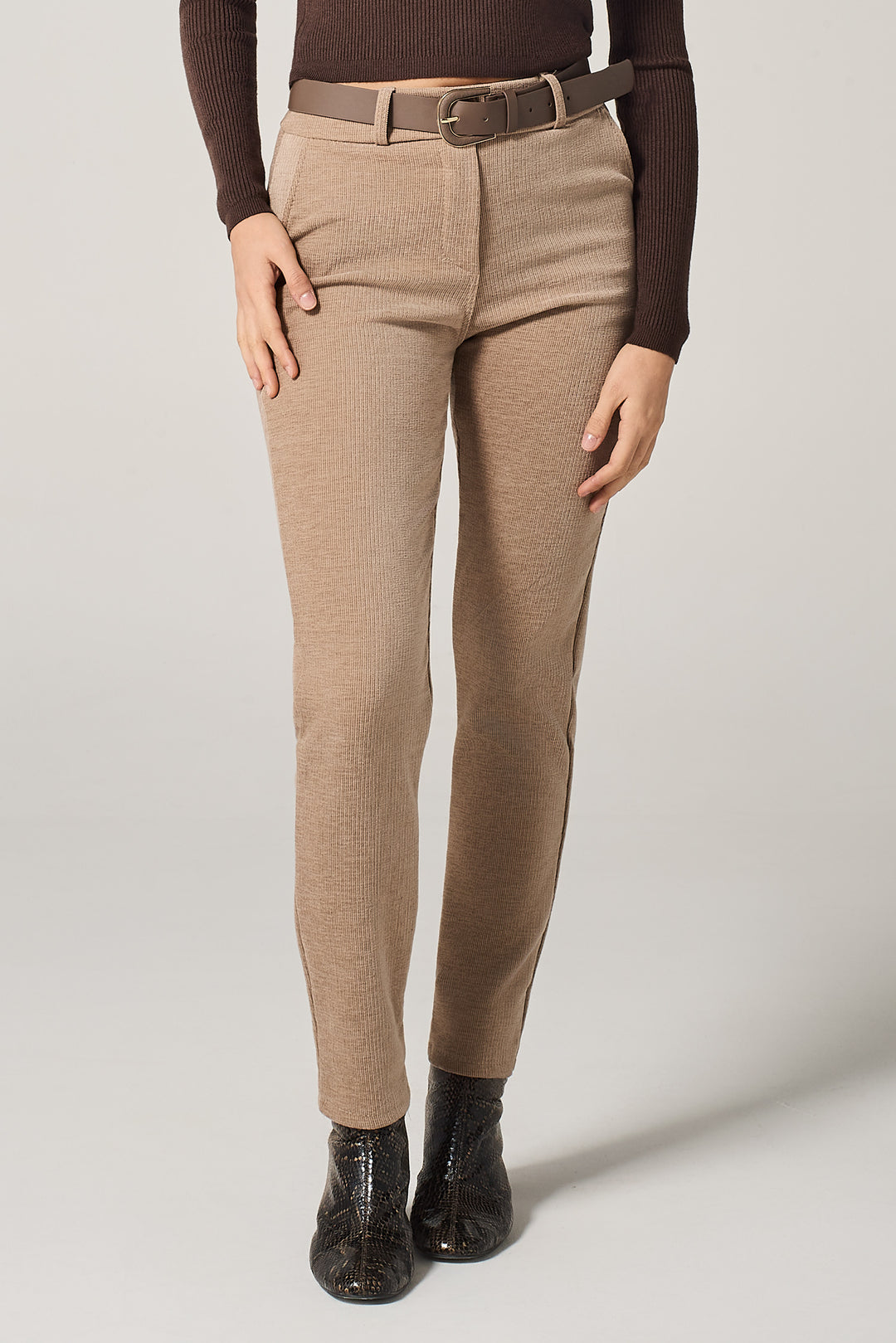 Pantalone chino in velluto stretch