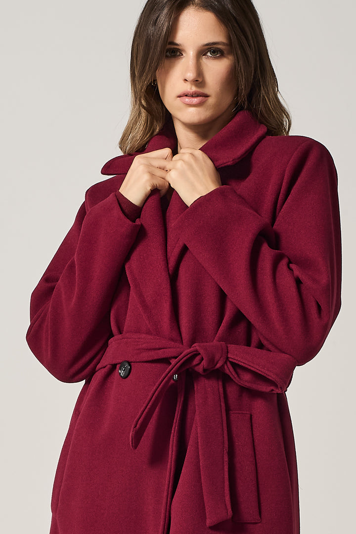 Cappotto lungo doppiopetto con cinta a fusciacca