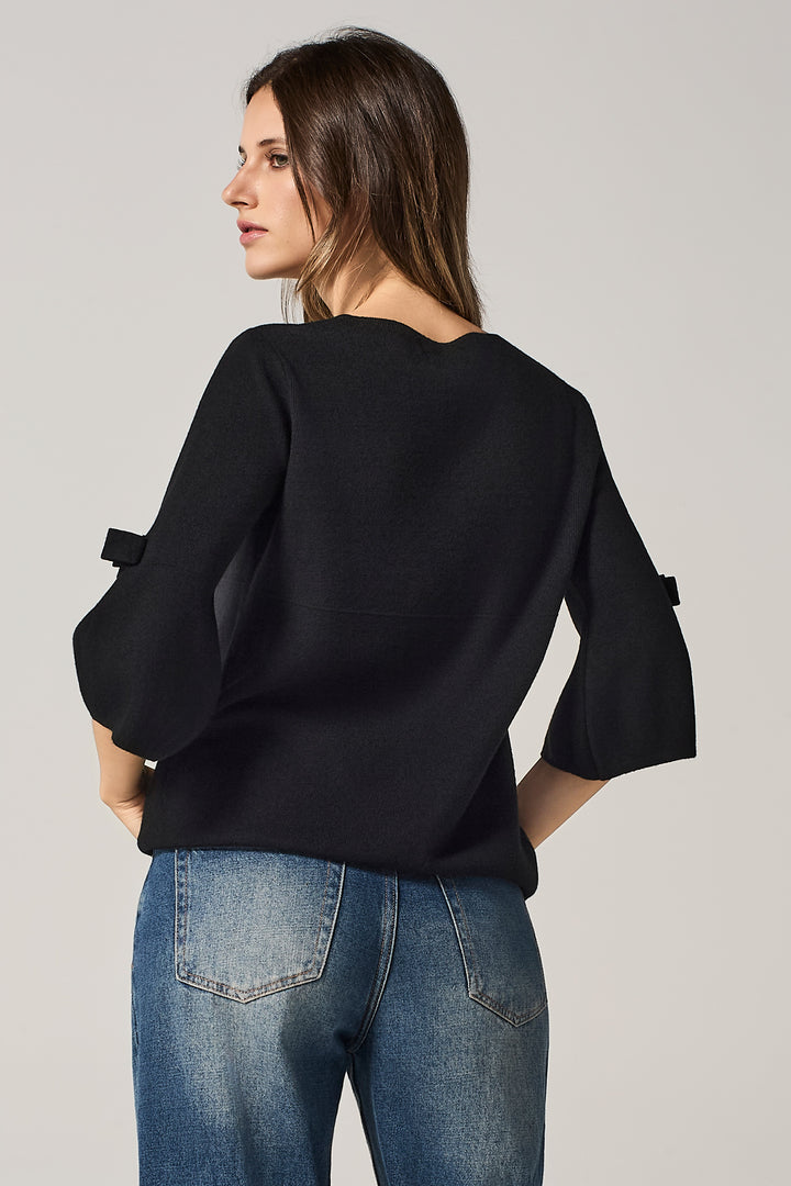 Cardigan con manica a campana e fiocco