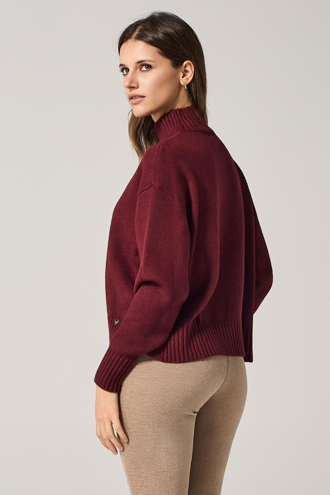 Maglia con bottoni laterali