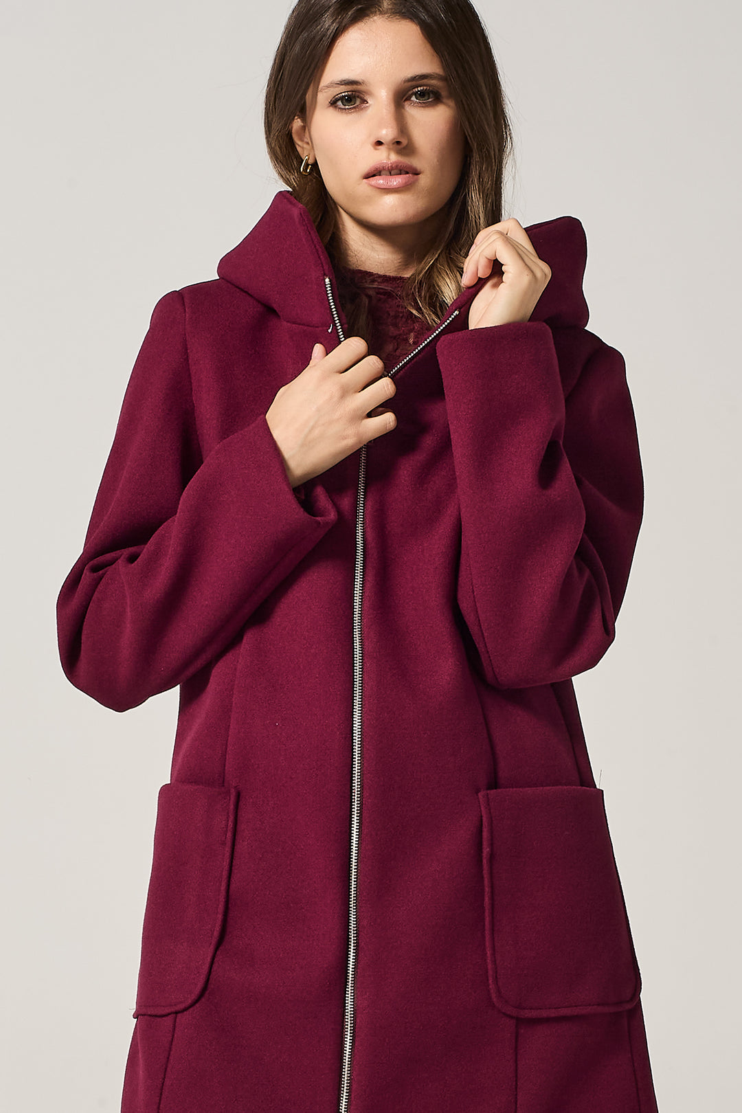 Cappotto midi in panno con cappuccio