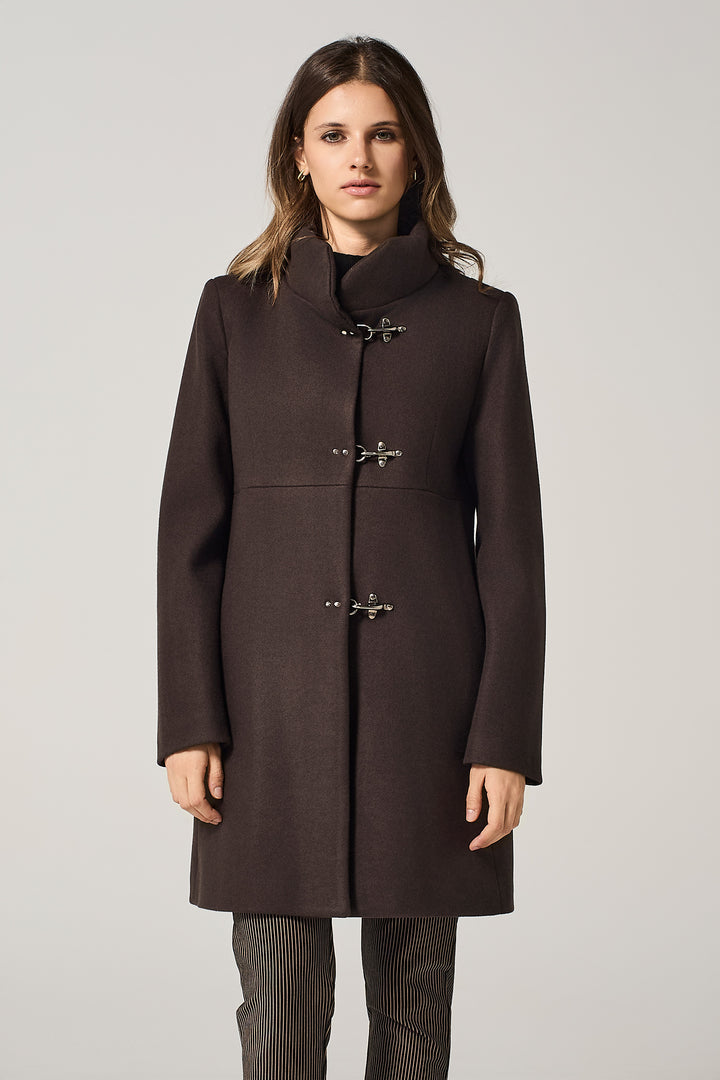 Cappotto in panno con ganci in metallo