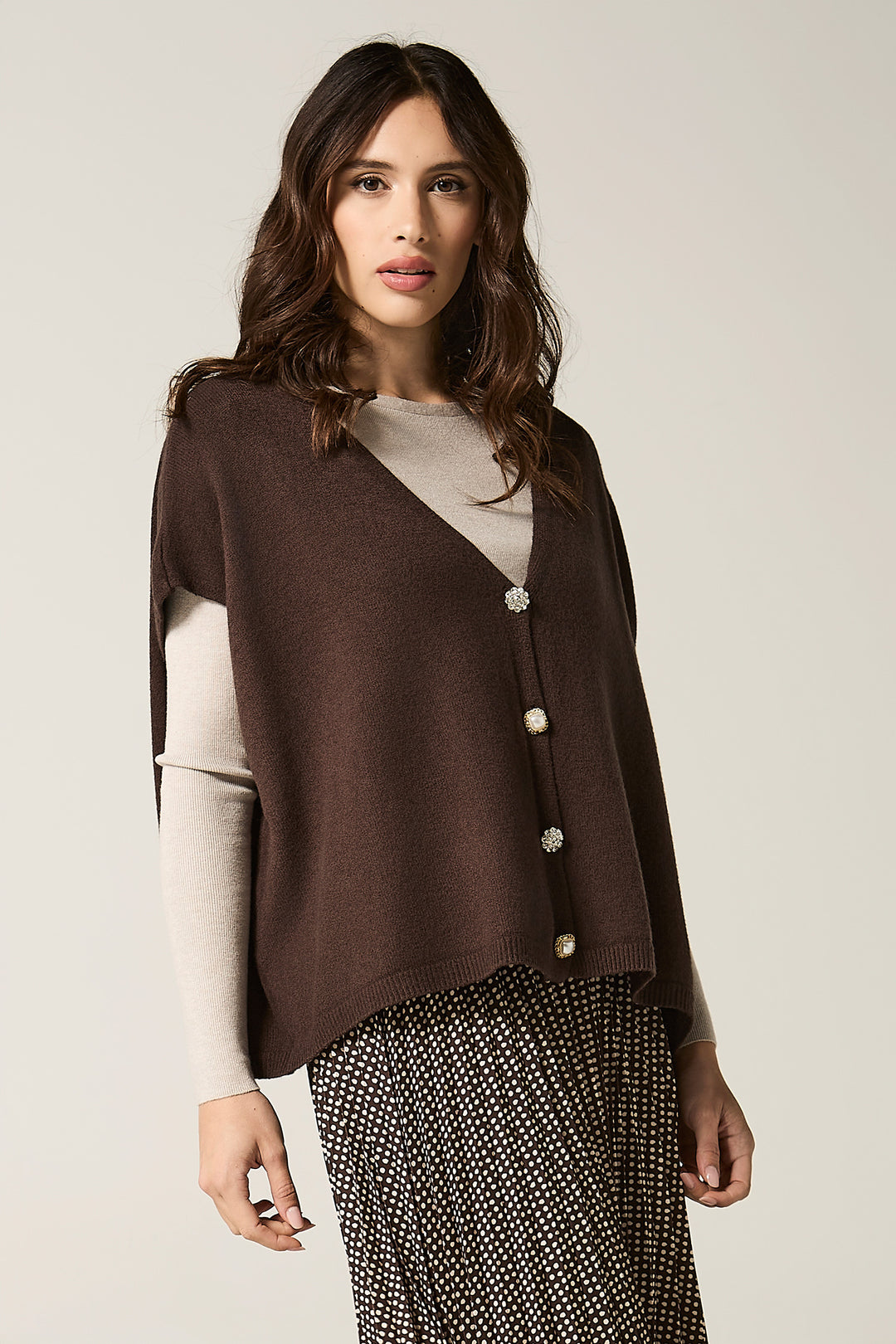 Gilet aperto con bottoni gioiello