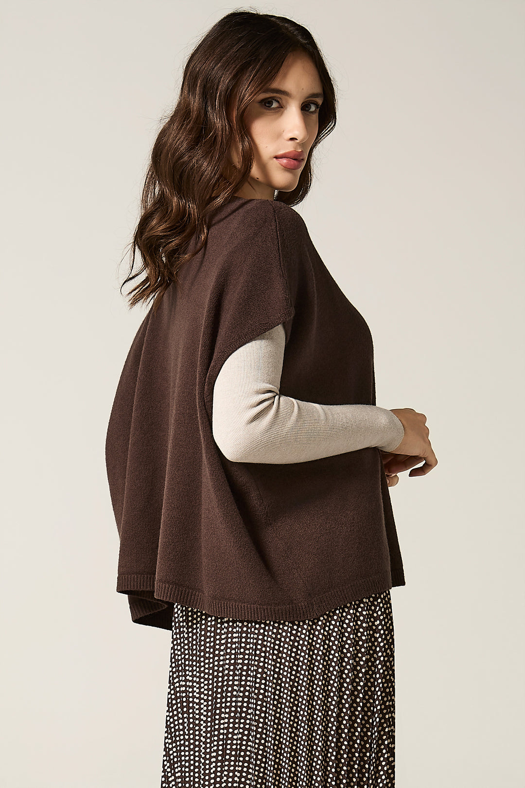 Gilet aperto con bottoni gioiello