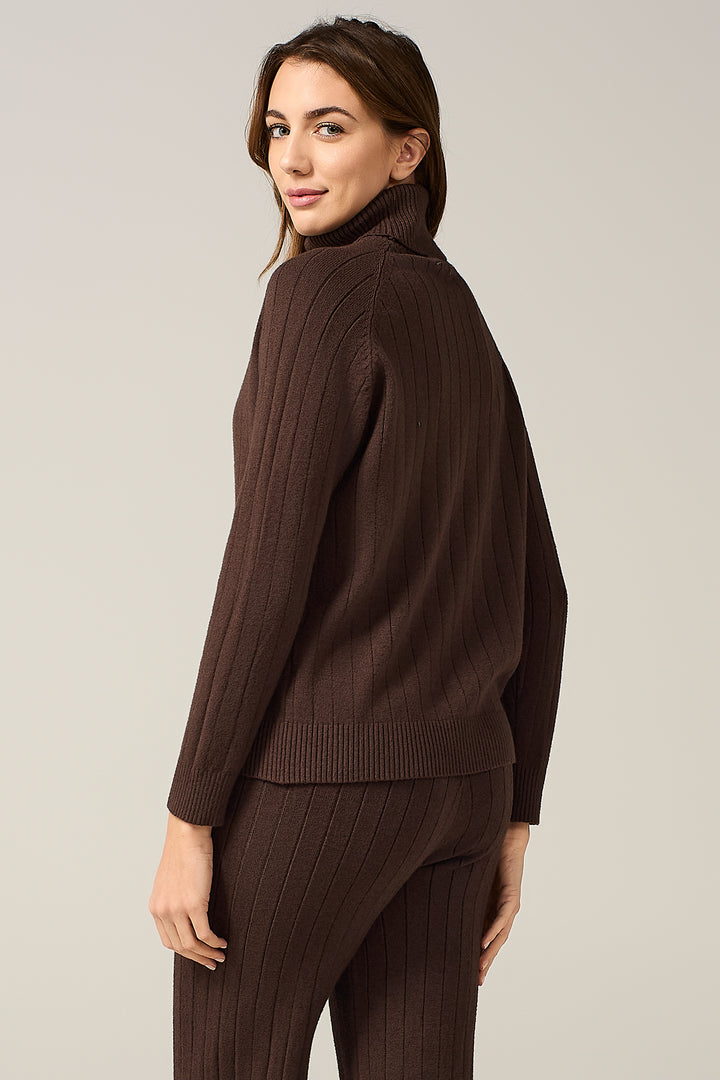 Maglia dolcevita a coste larghe