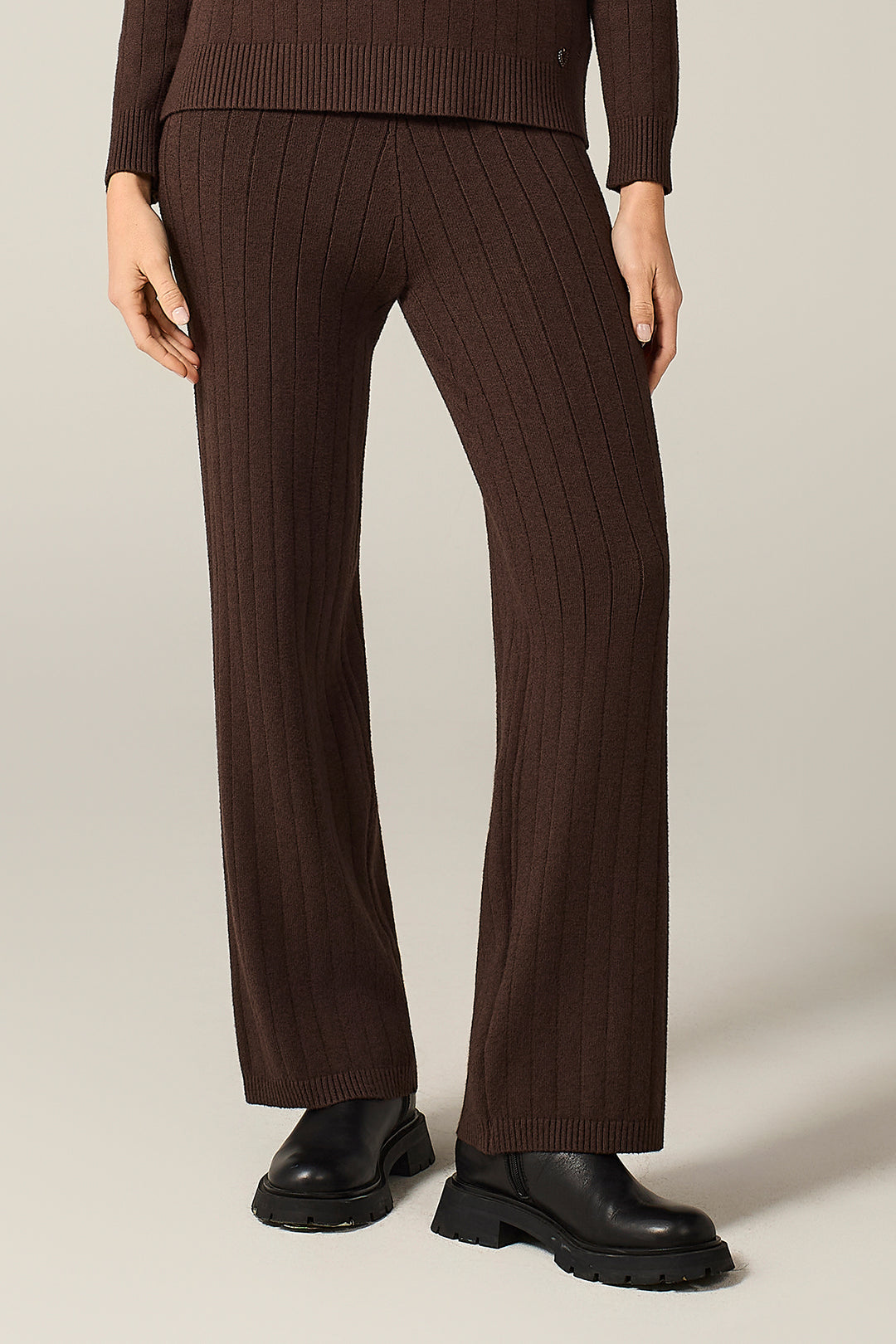 Pantalone jogger in maglieria a coste larghe