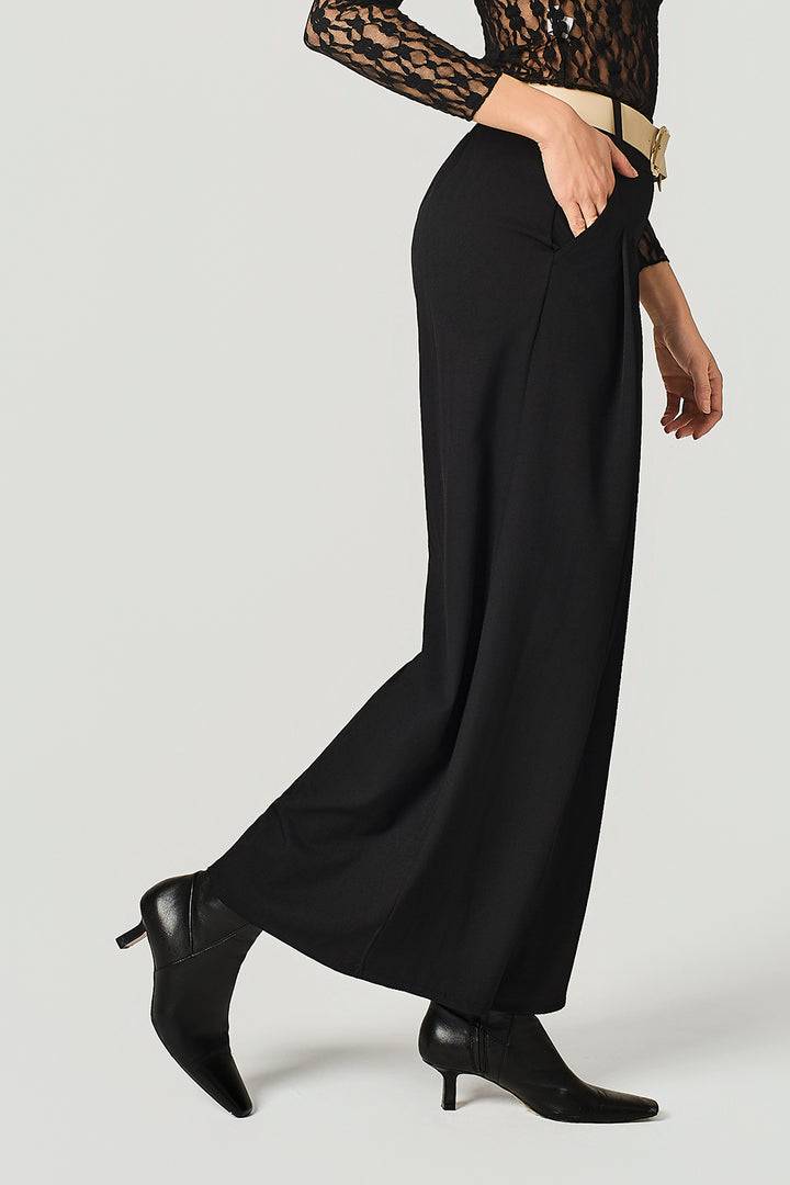 Pantalone over con pinces e cinta