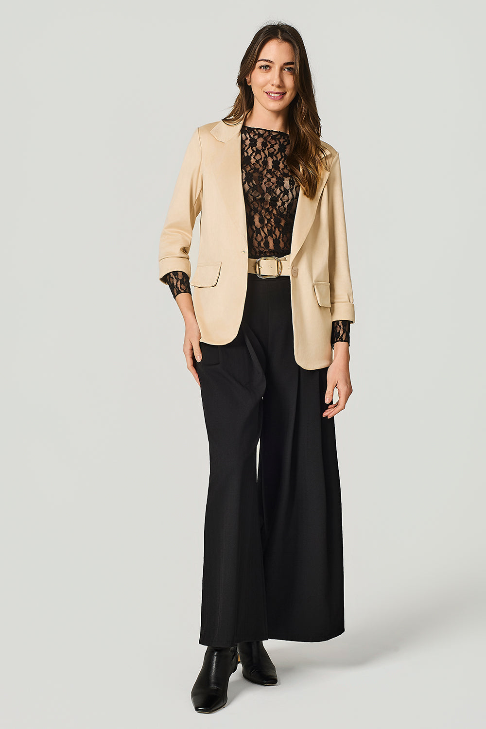 Pantalone over con pinces e cinta