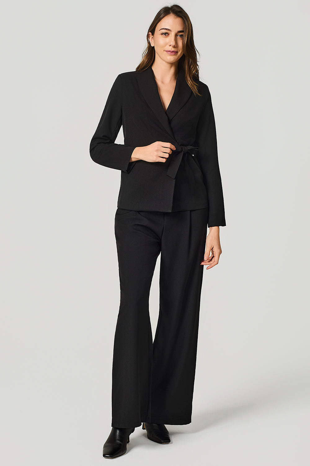 Blazer con chiusura a portafoglio con fiocco