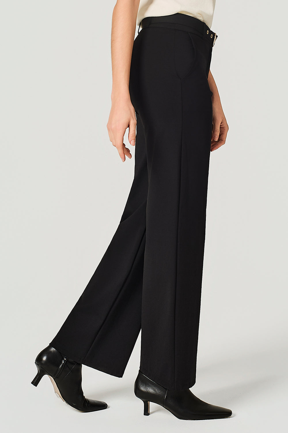 Pantalone con cinta in punto milano stretch