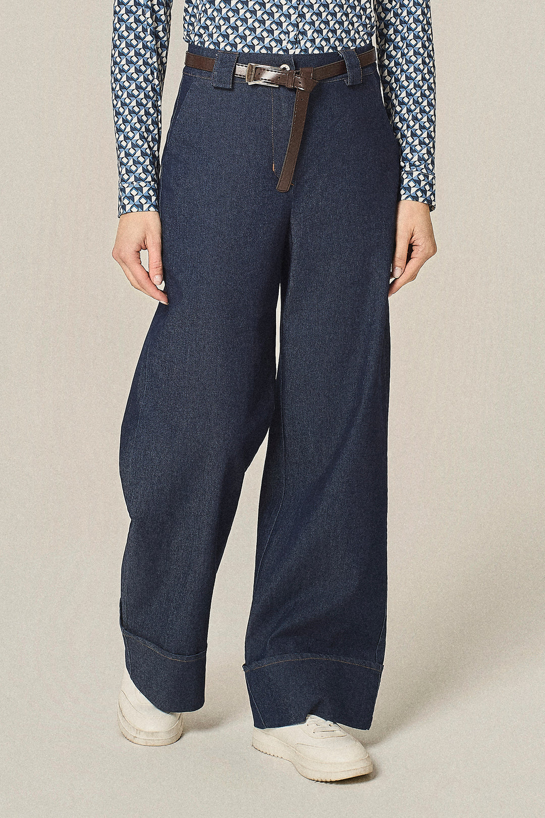 Jeans palazzo con risvolto