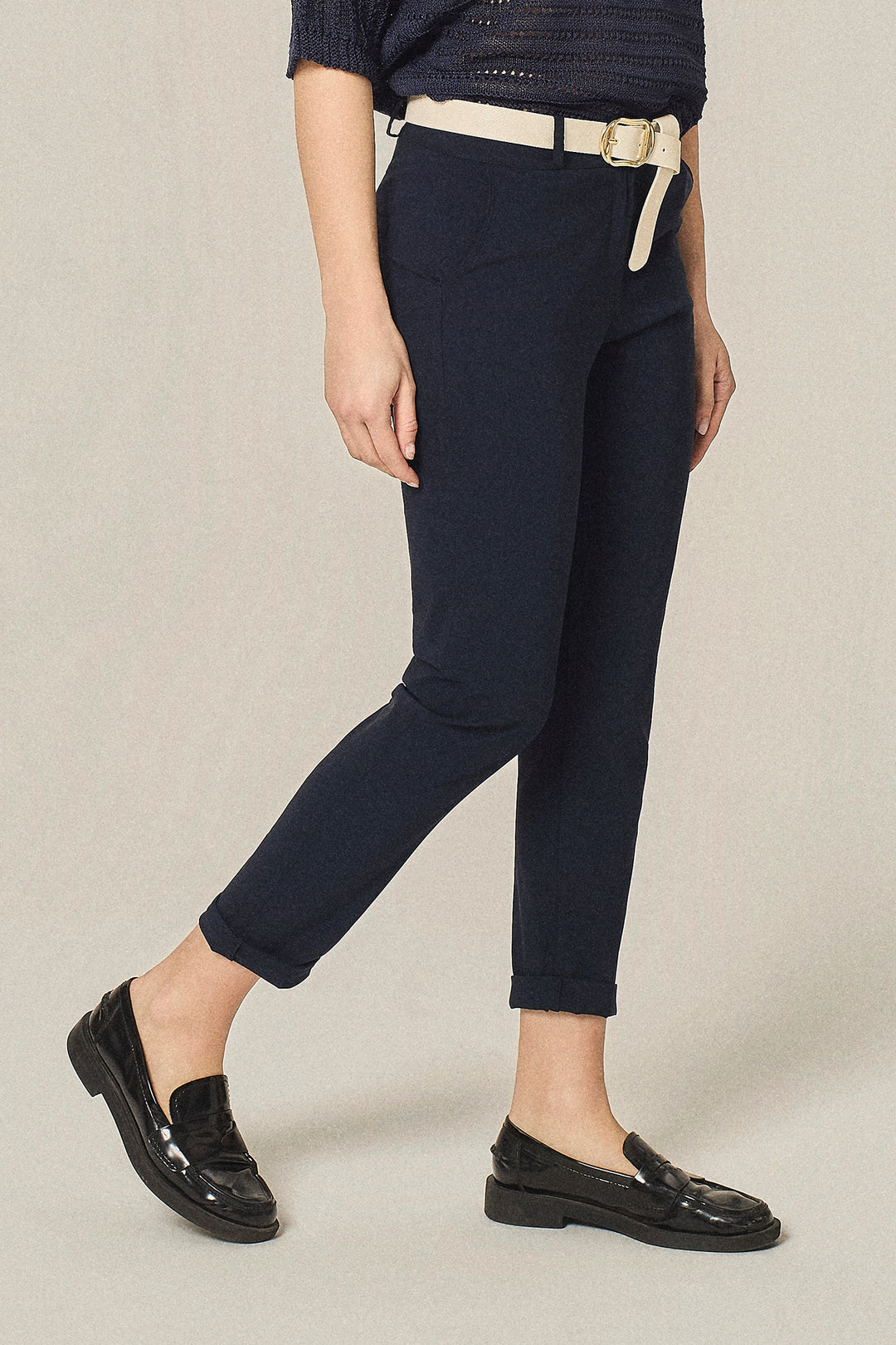 Pantalone chino stretch con cinta