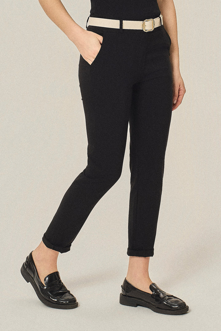 Pantalone chino stretch con cinta