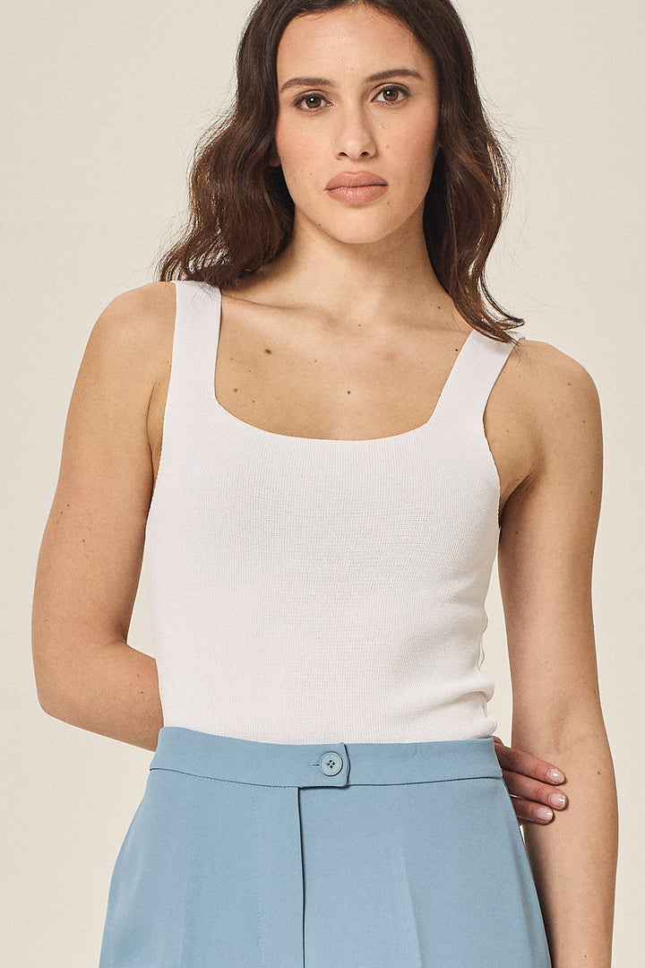 Top in maglieria scollo quadrato