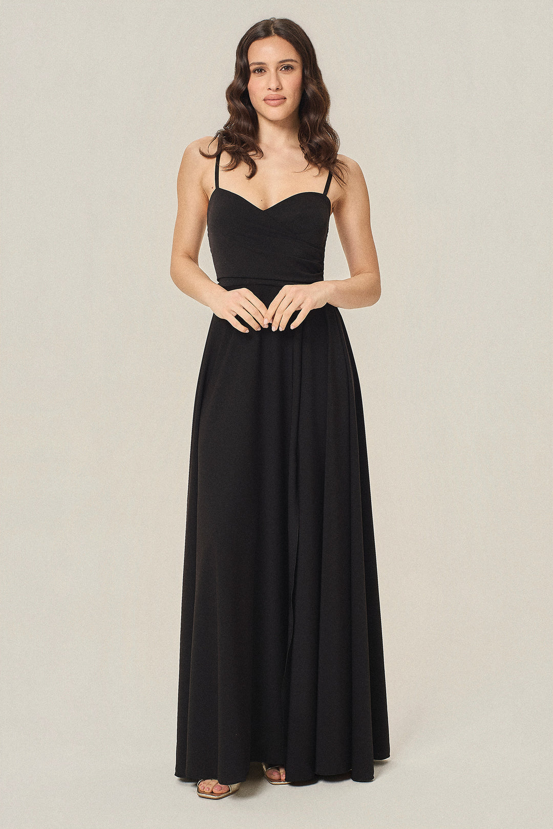 Abito corpetto incrociato e spacco laterale