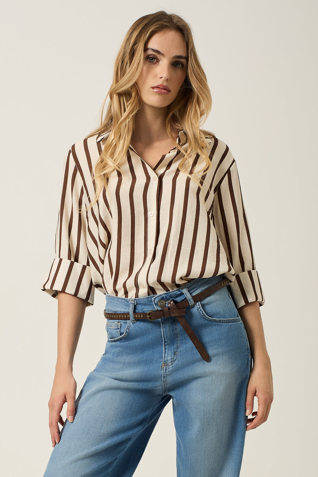 Camicia a righe con manica a 3/4