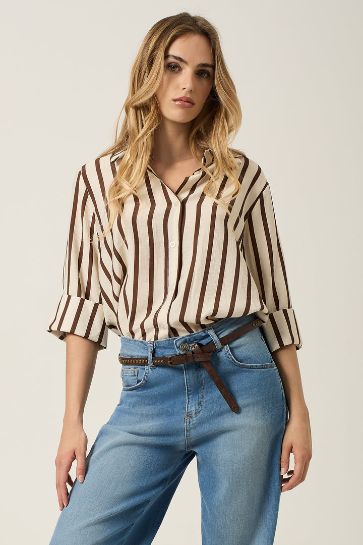 Camicia a righe con manica a 3/4