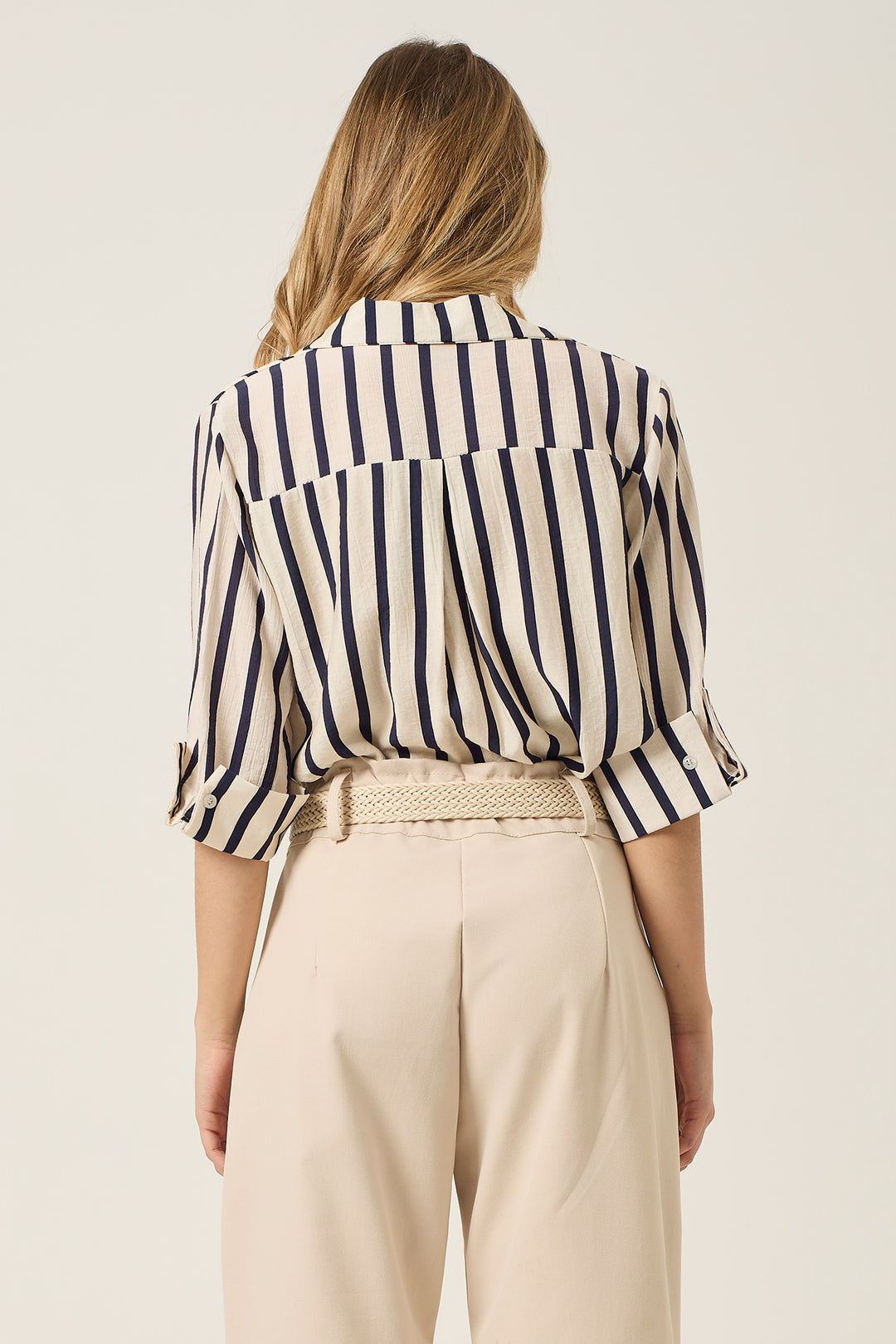 Camicia a righe con manica a 3/4