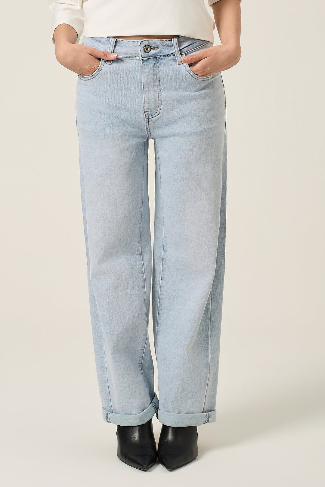 Jeans con tasche argento con microborchie