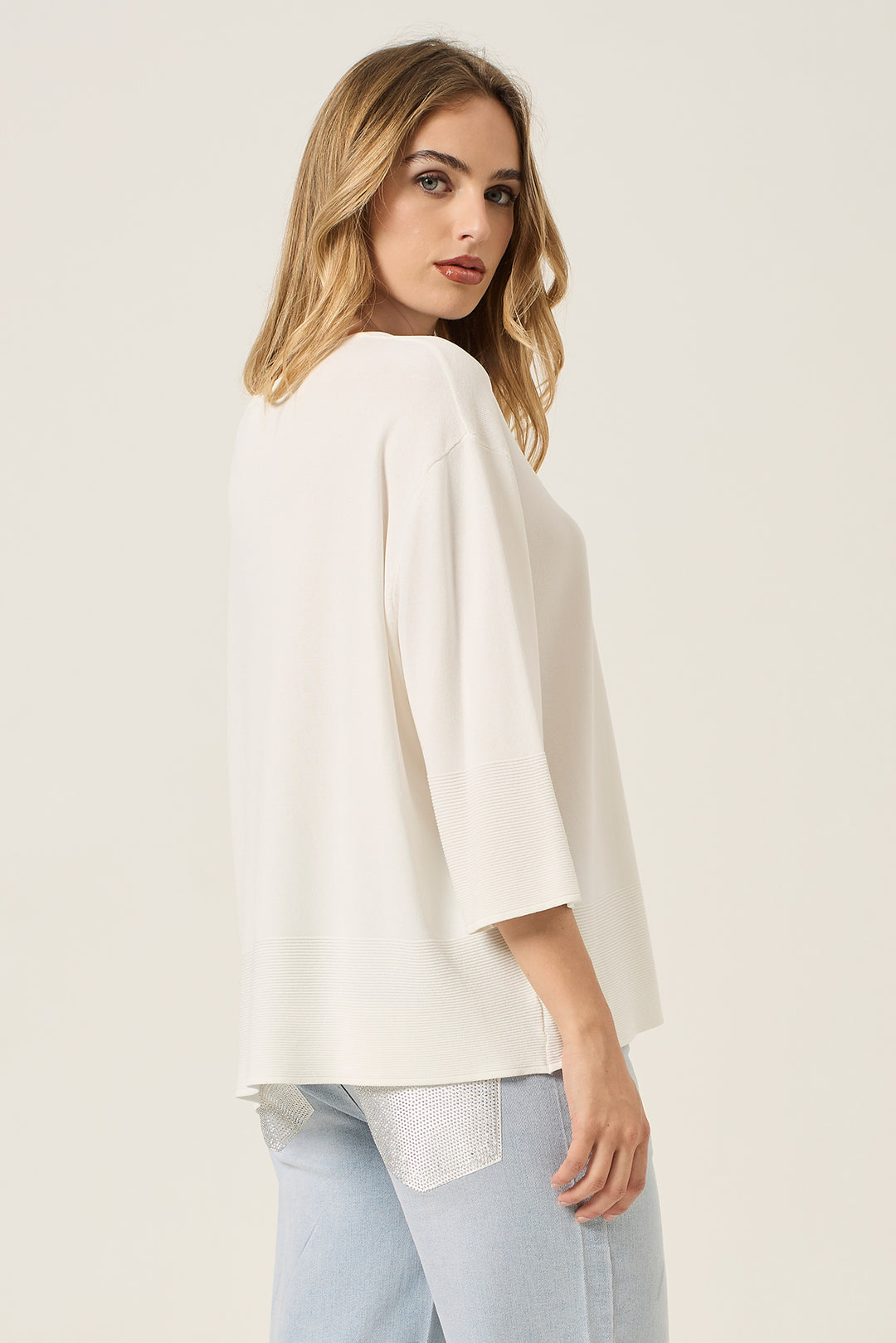 Maglia leggera con bordi