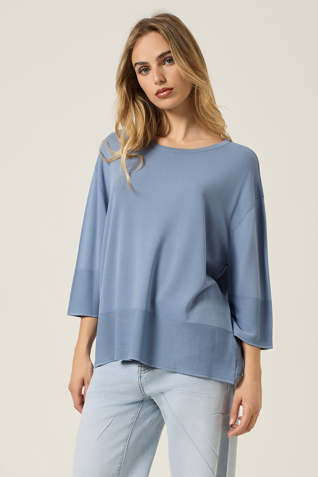 Maglia leggera con bordi