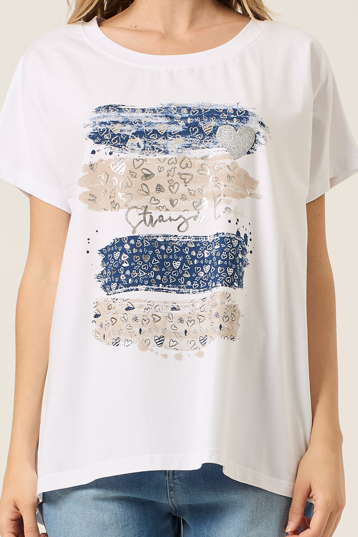 T-shirt stampa pennellate e cuori