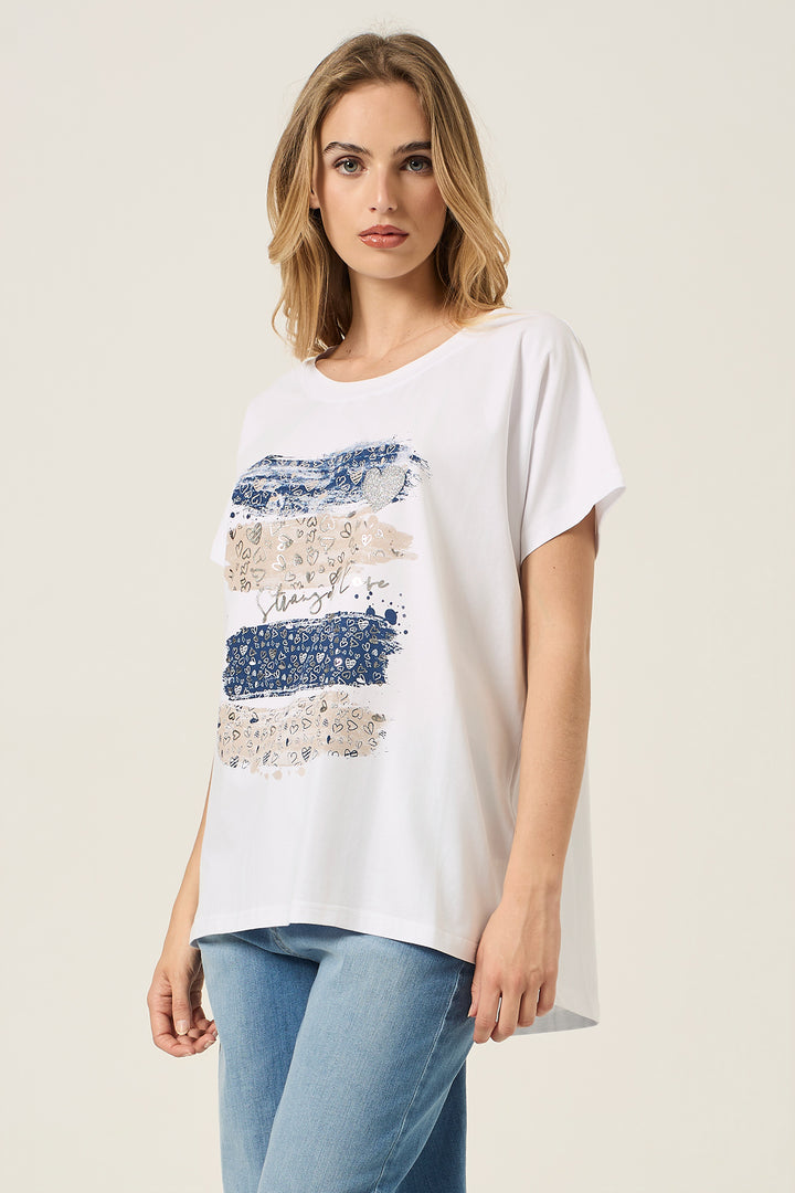 T-shirt stampa pennellate e cuori