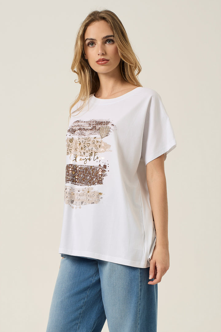 T-shirt stampa pennellate e cuori