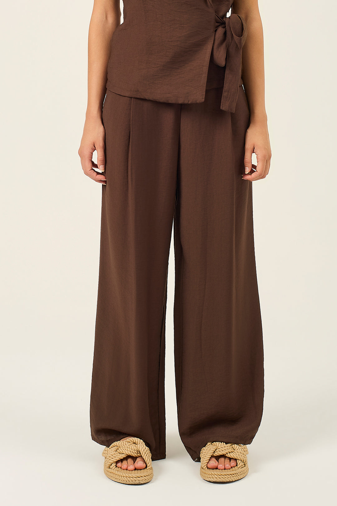 Pantalone palazzo con pinces