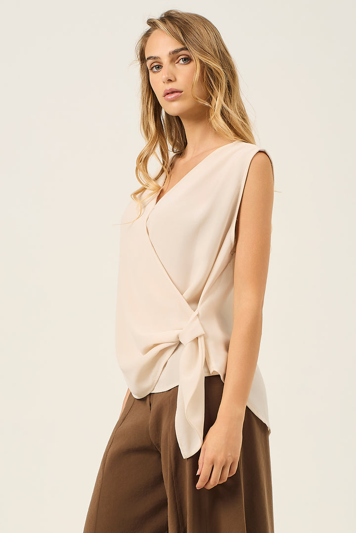Blusa a V in georgette con nodo laterale