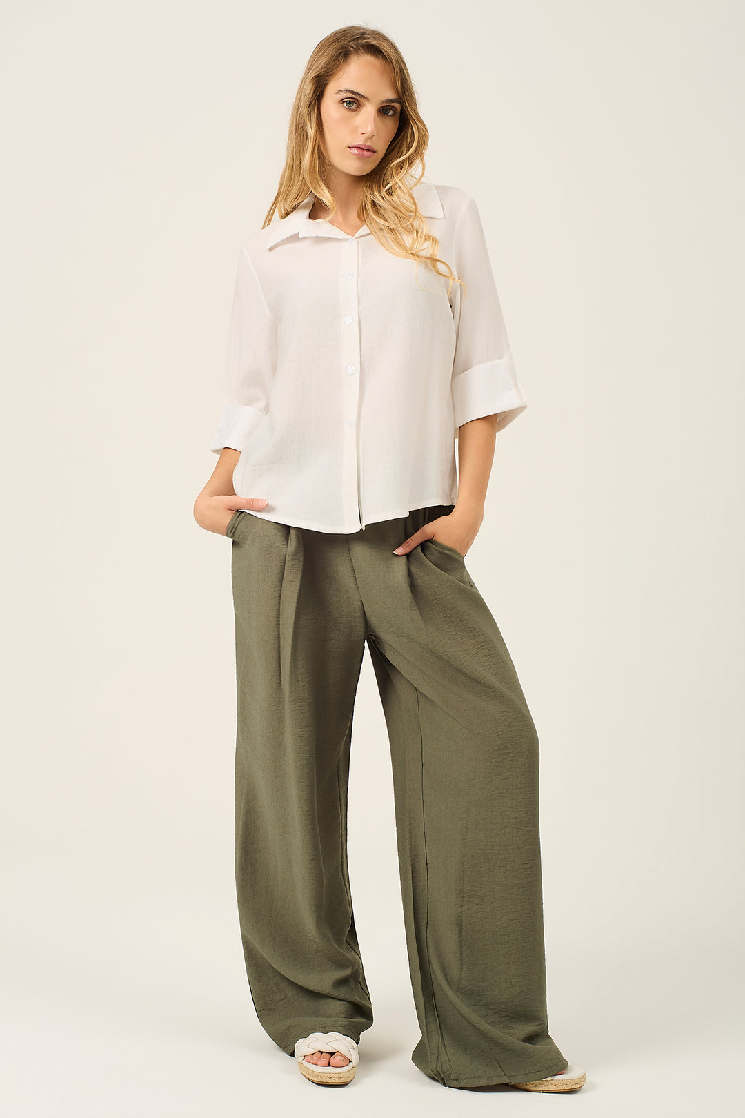 Pantalone palazzo con pinces
