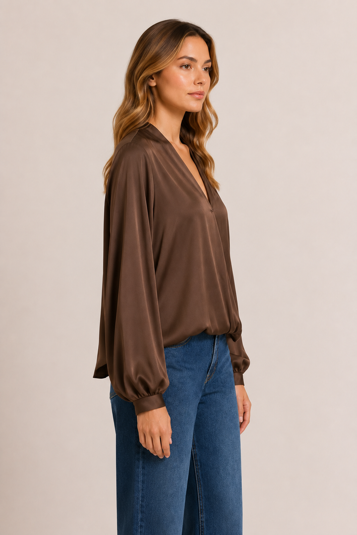 Blusa in satin scollo a V