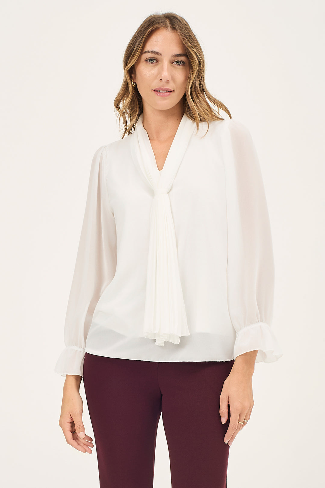 Blusa con cravatta plissè