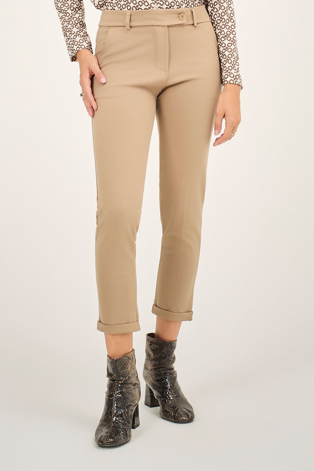 Pantalone chino in punto milano stretch