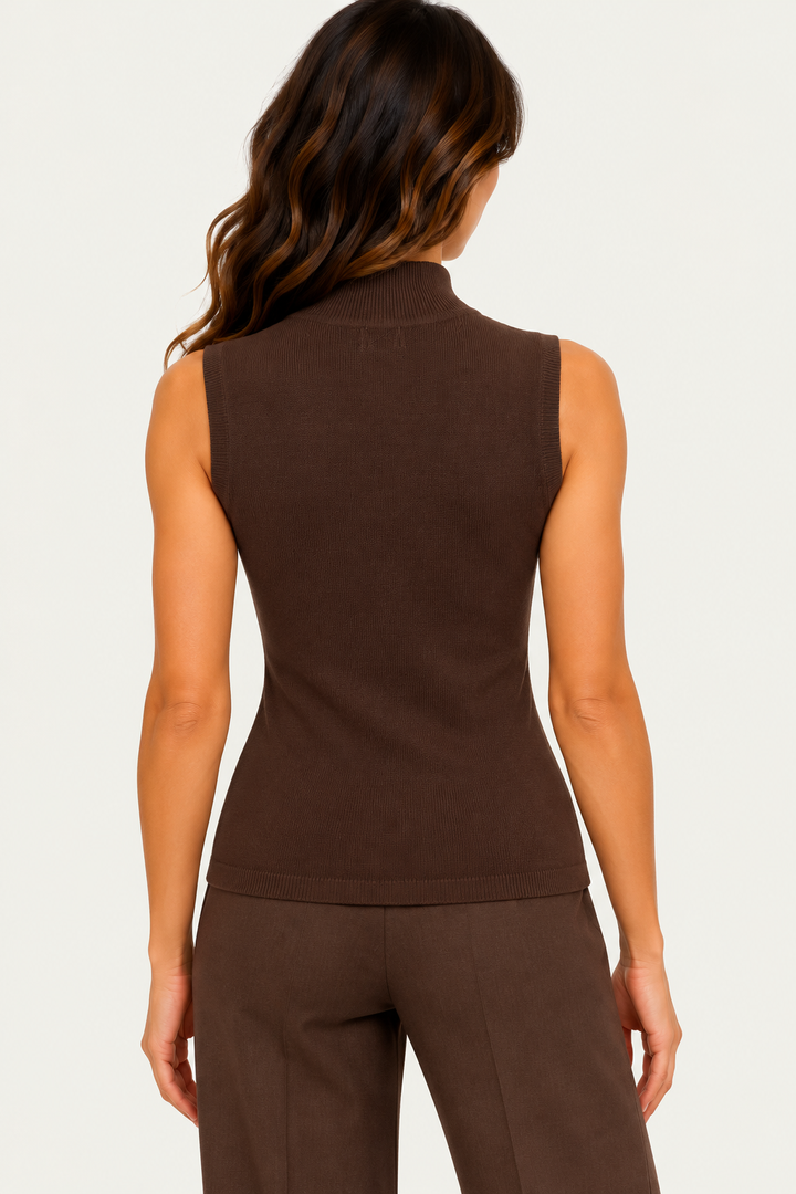 Maglia smanicata con bottoni